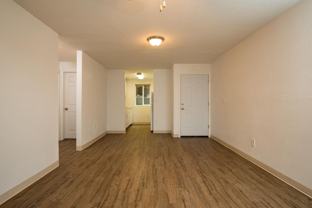 2Bedoom 1Bath --- - Photo 1 of 1