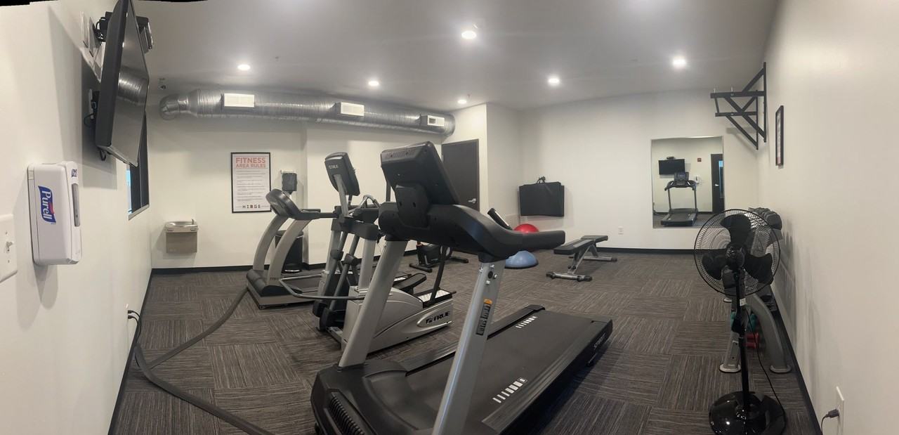 Hinge Apartments - Photo 7 of 37