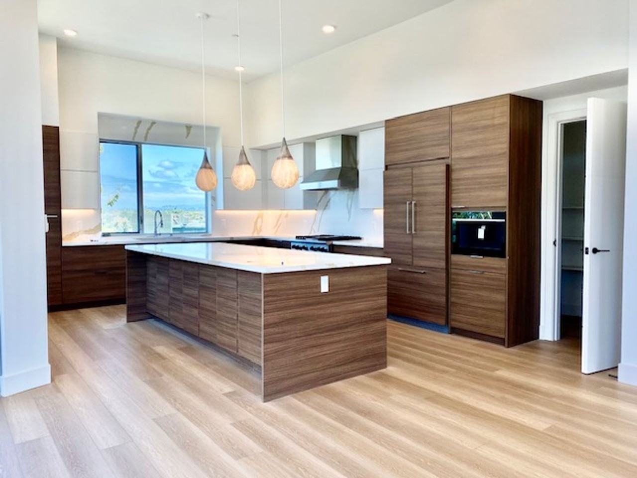 2501 State St #405 - Photo 2 of 19