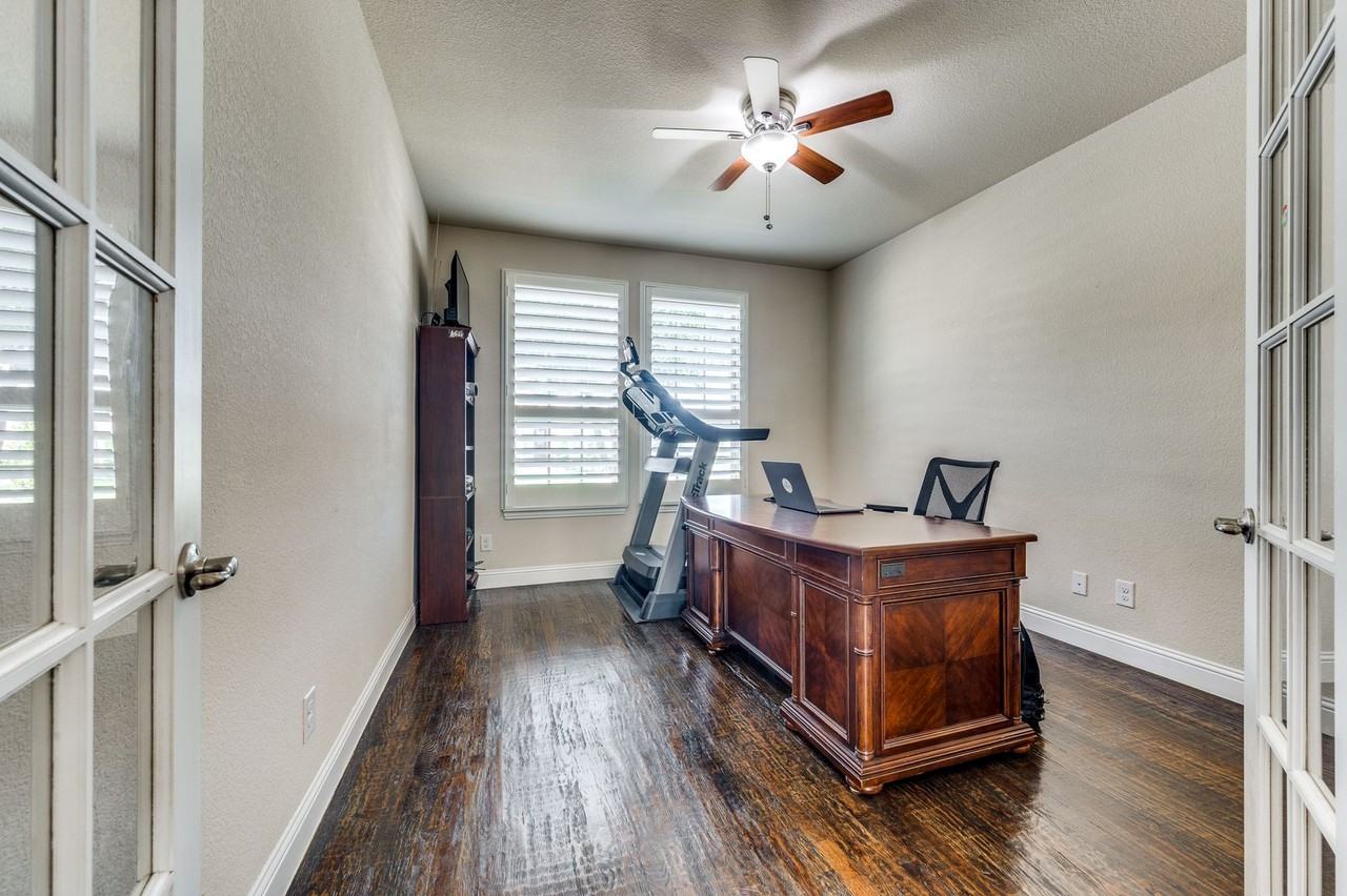 7340 Beranger Dr - Photo 7 of 25
