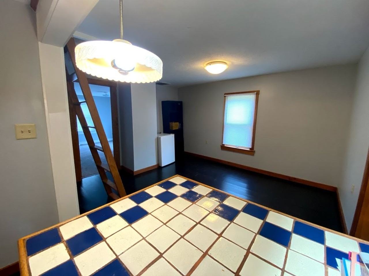 310 East 16th Street - Photo 6 of 29