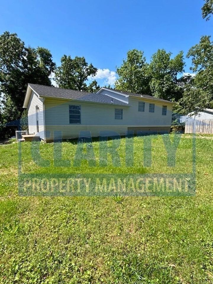 3775 36th St Se - Photo 2 of 25