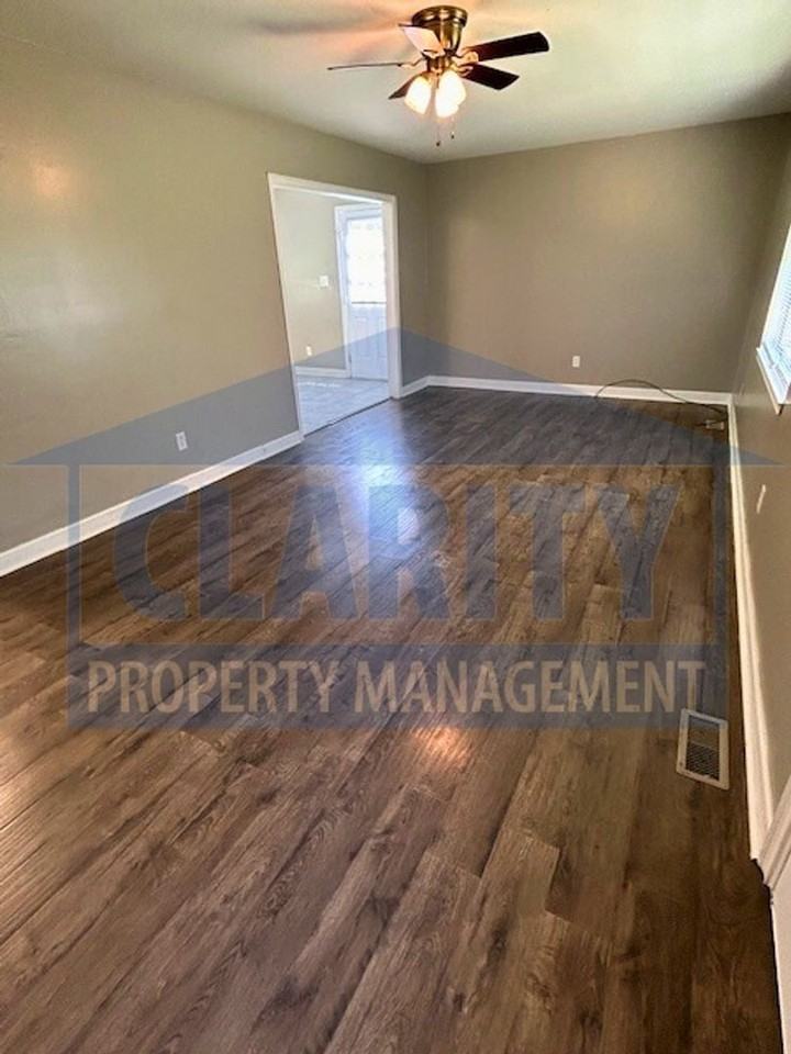 3775 36th St Se - Photo 3 of 25