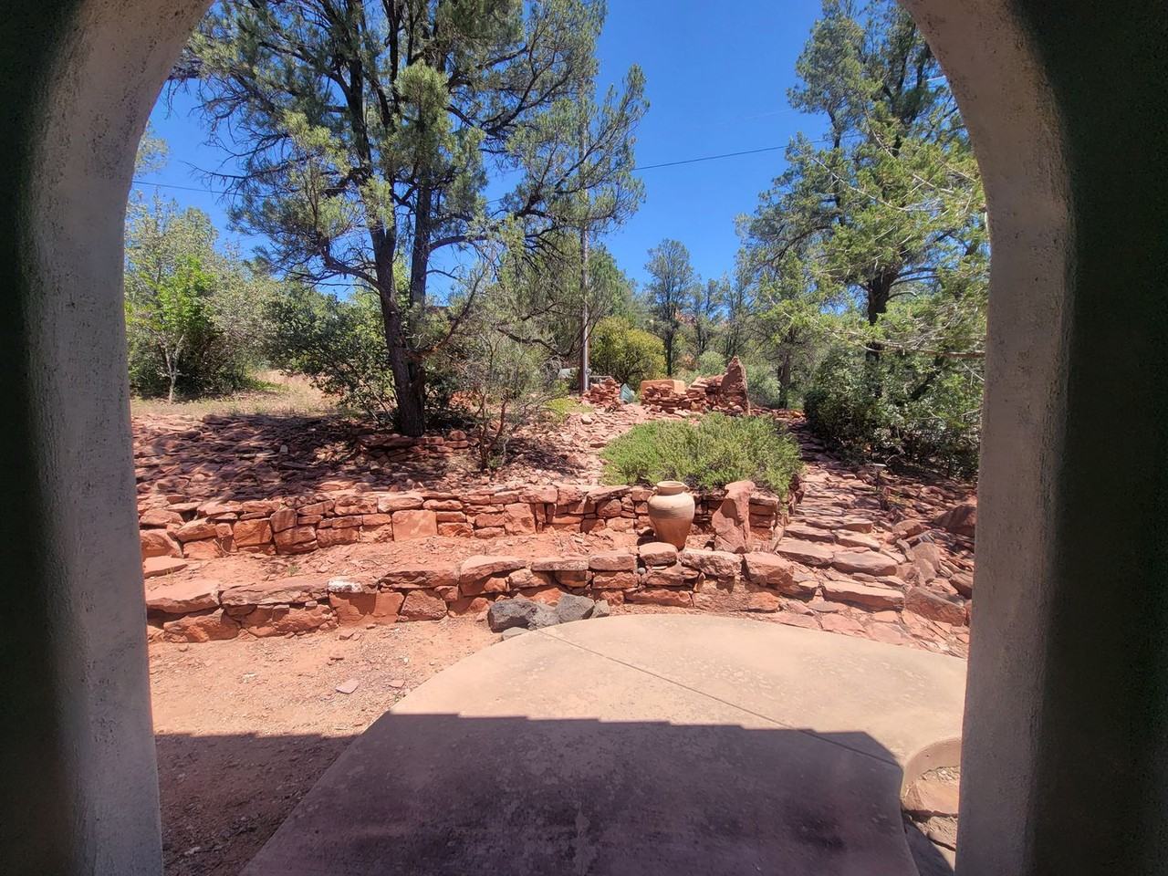 255 Canyon Dr - Photo 2 of 21