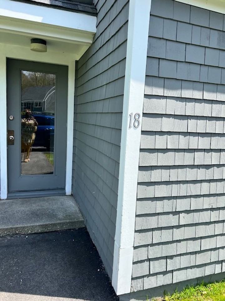 Wadsworth Place - Photo 4 of 18