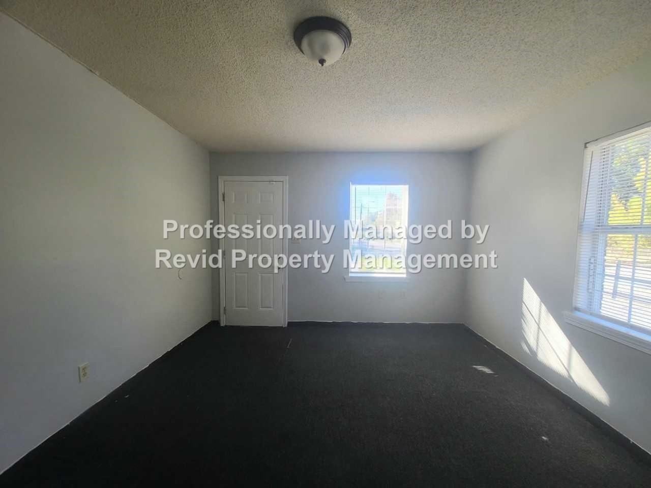 1210 N. Evergreen - Photo 3 of 10