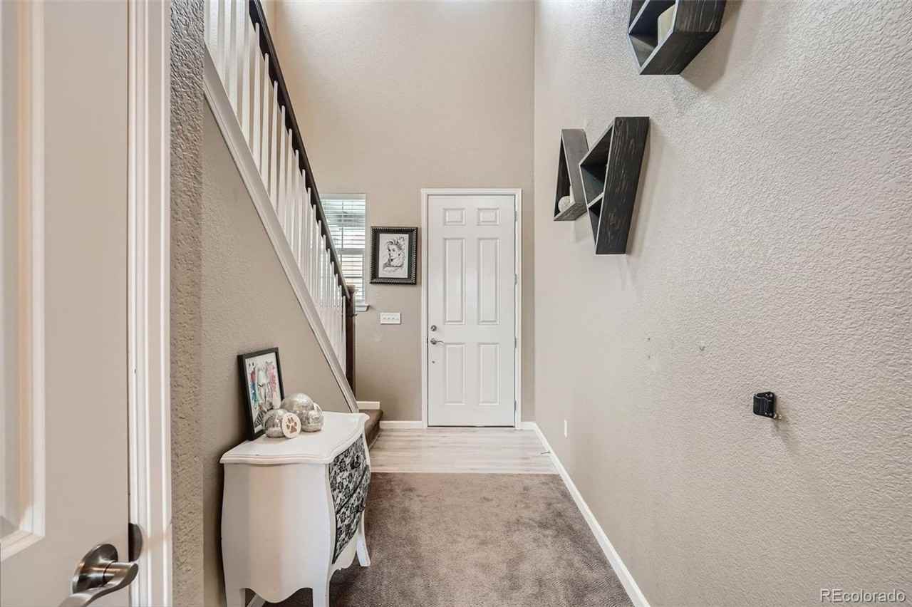 3321 Riverwood Way - Photo 3 of 12