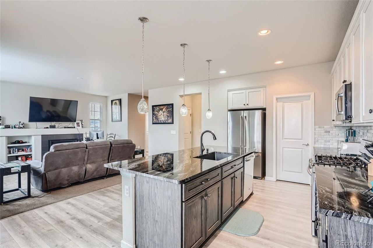 3321 Riverwood Way - Photo 6 of 12