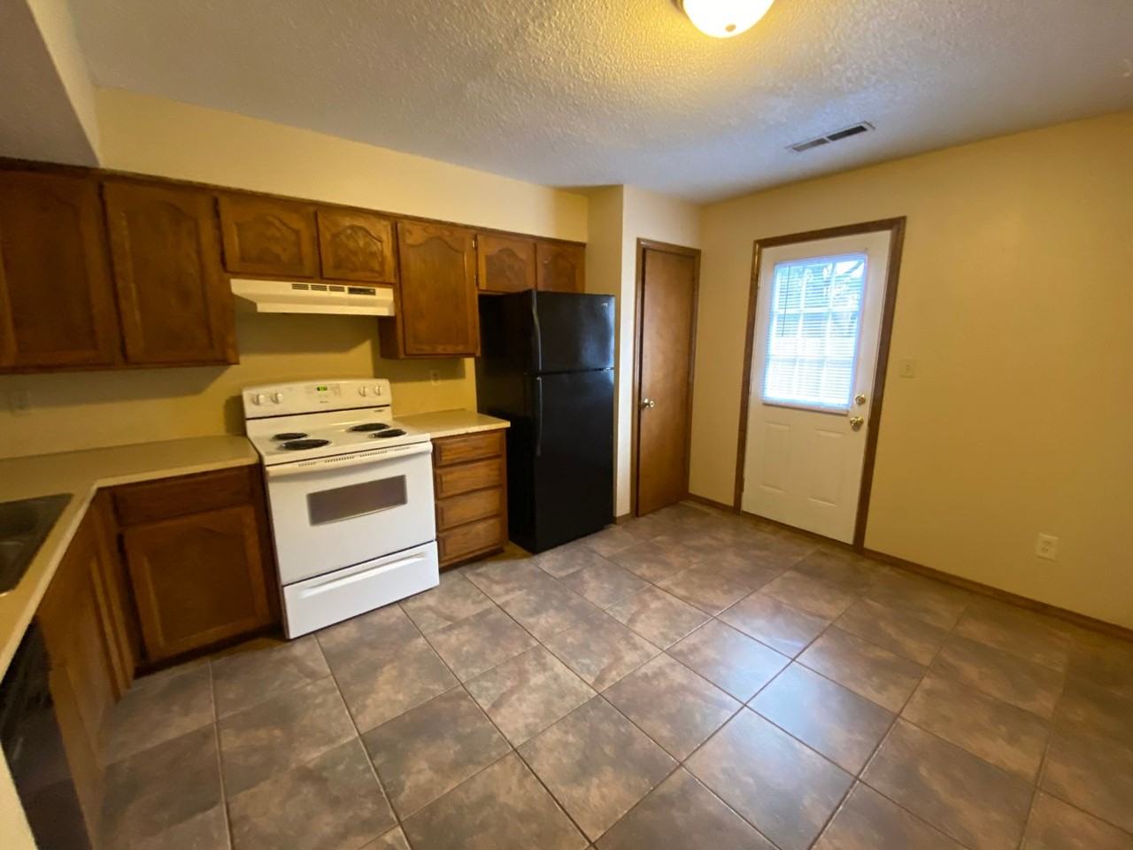 2210 E Macs Ct #2 - Photo 3 of 17