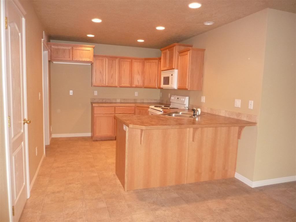 833 Chicago St - Photo 3 of 6