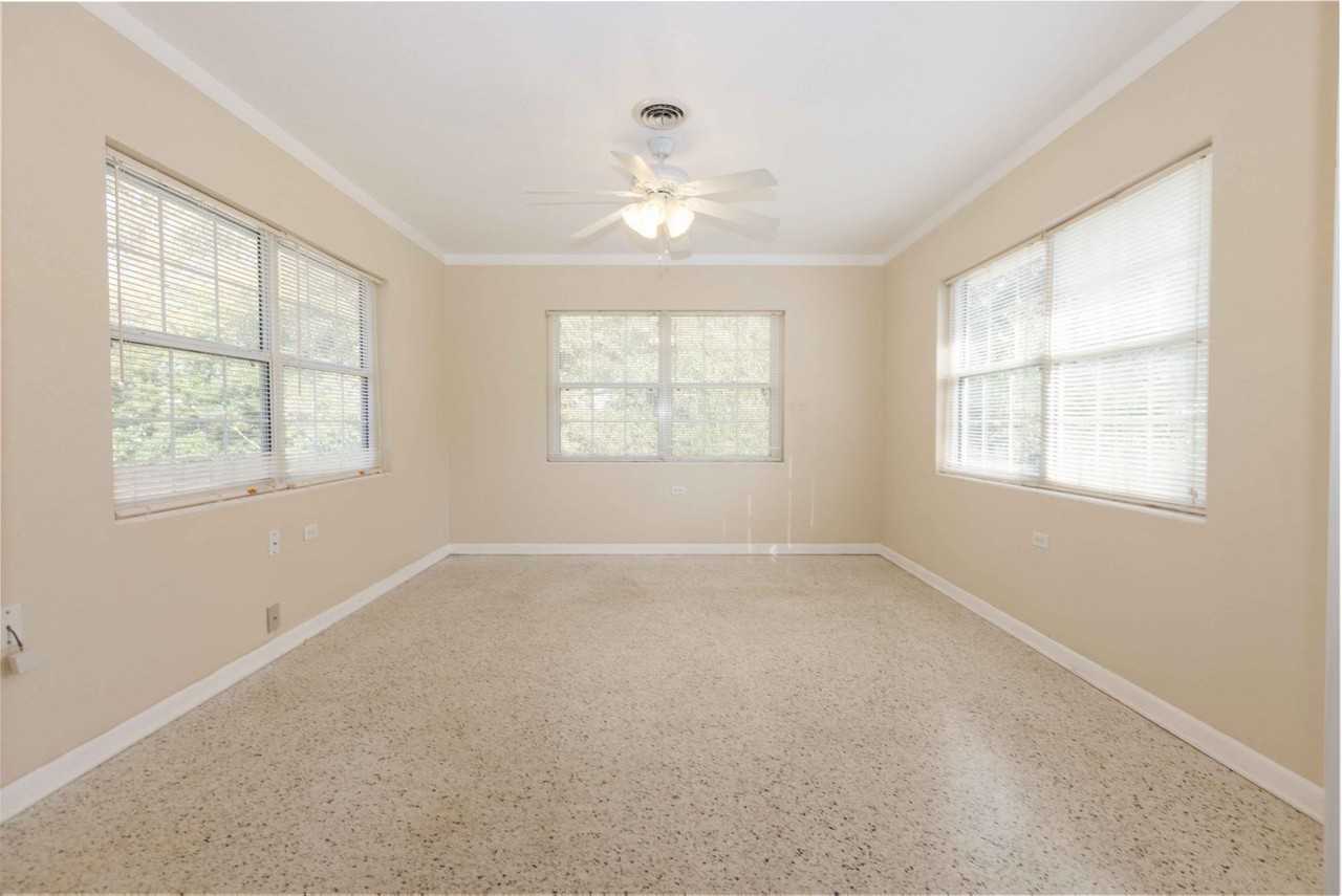 9131 Se 156th St - Photo 4 of 12