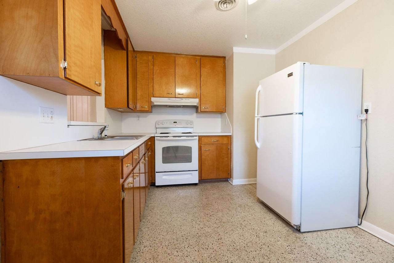 9131 Se 156th St - Photo 5 of 12