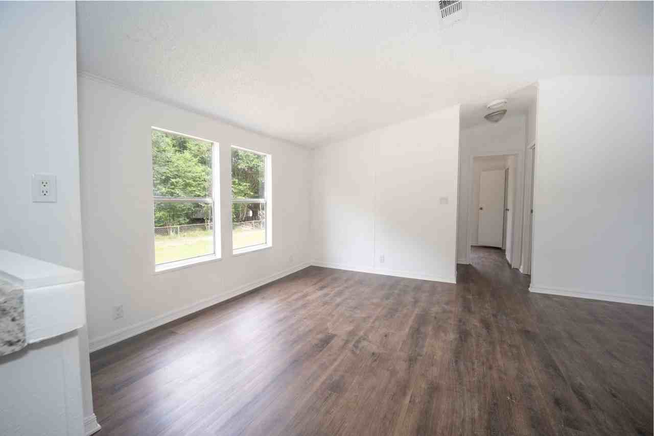 4872 Evans St - Photo 5 of 15