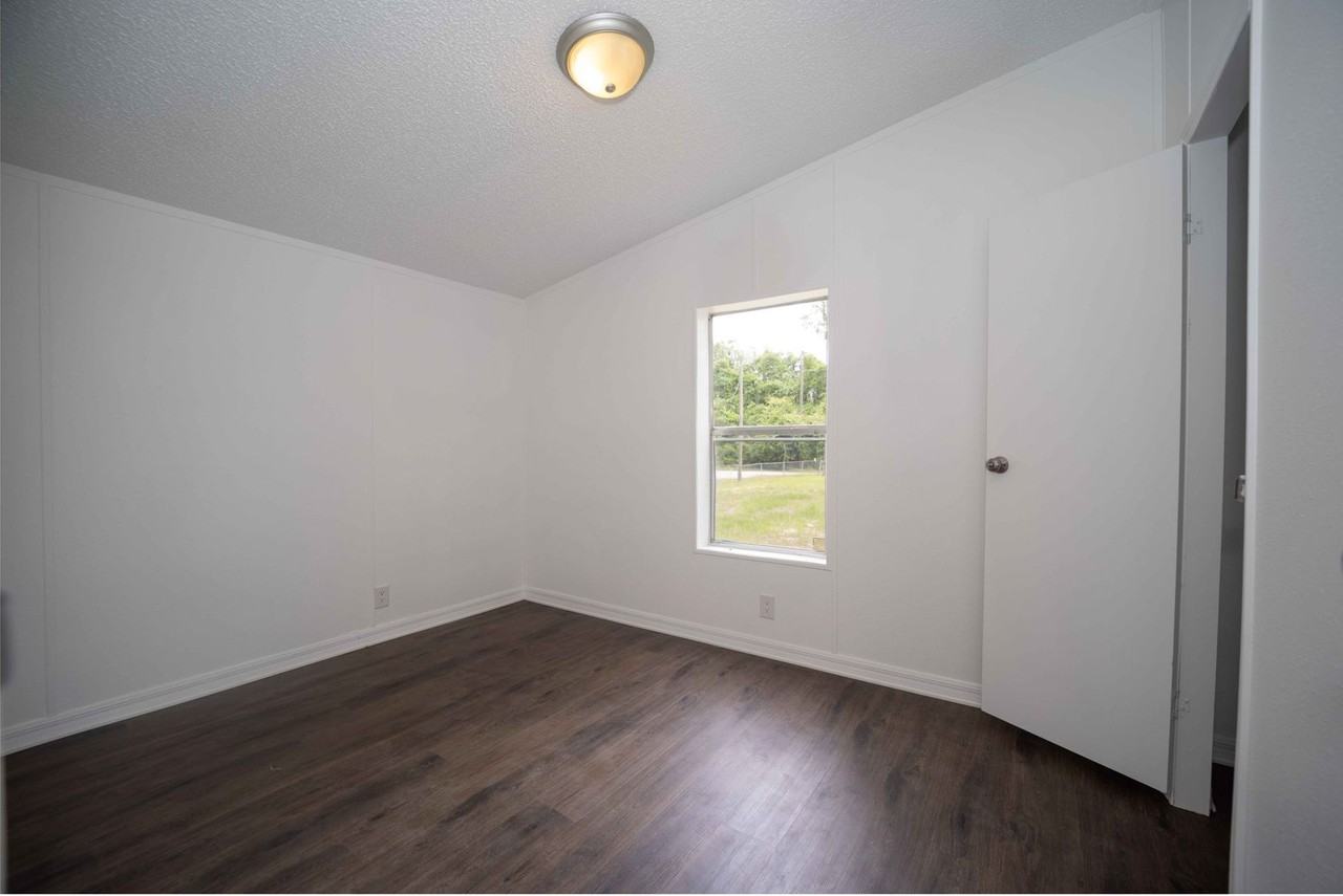4872 Evans St - Photo 6 of 15