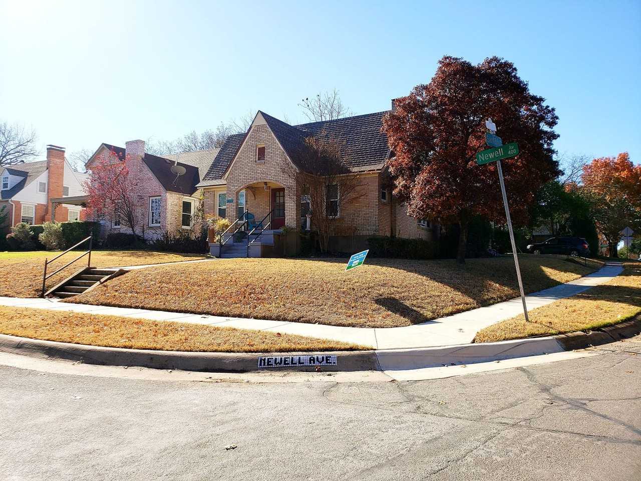 401 Newell Ave - Photo 2 of 15