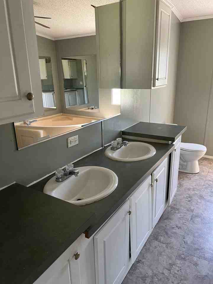 12018 County Line Rd - Photo 4 of 5