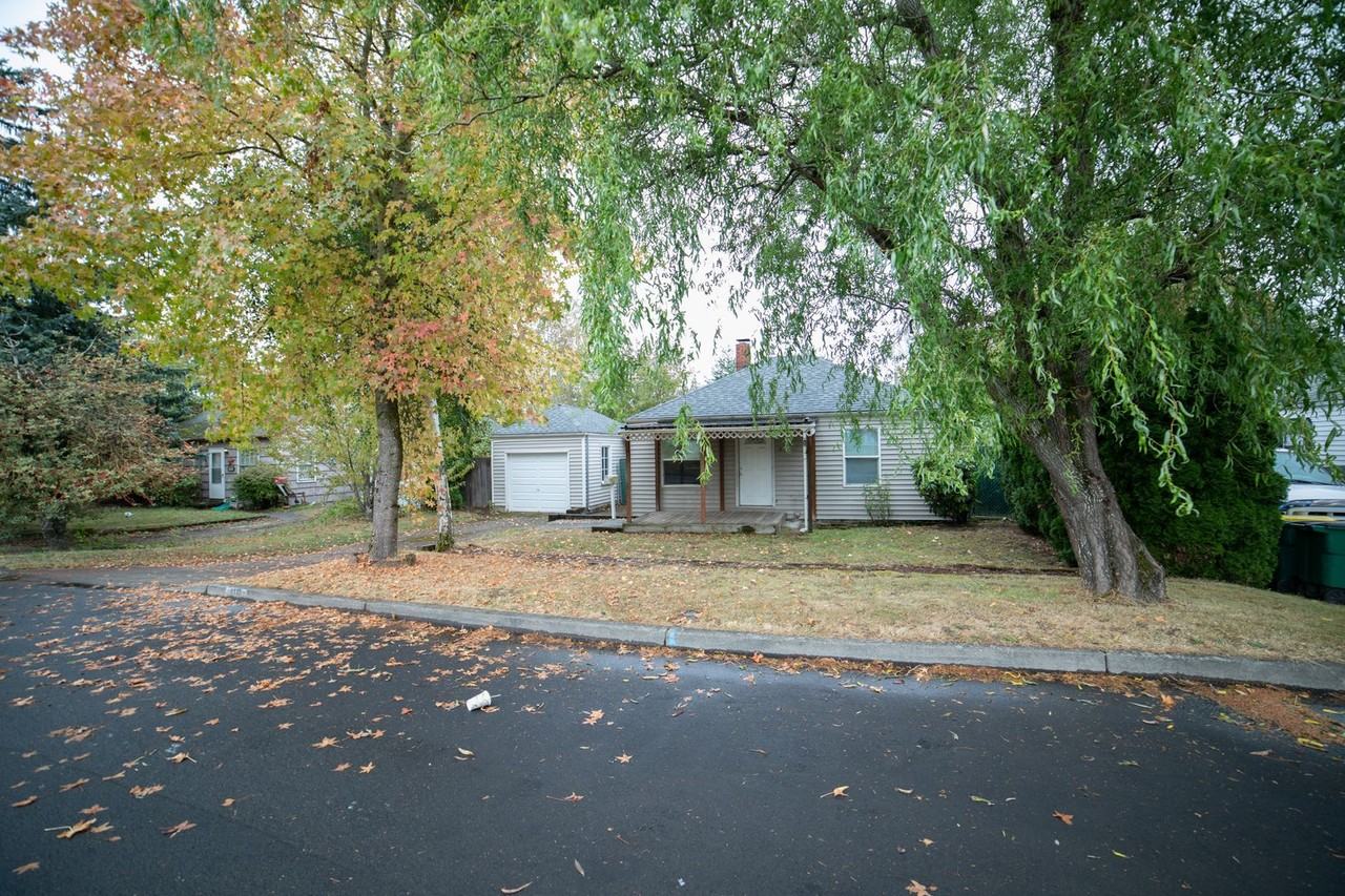 116 Elm Ave - Photo 2 of 23