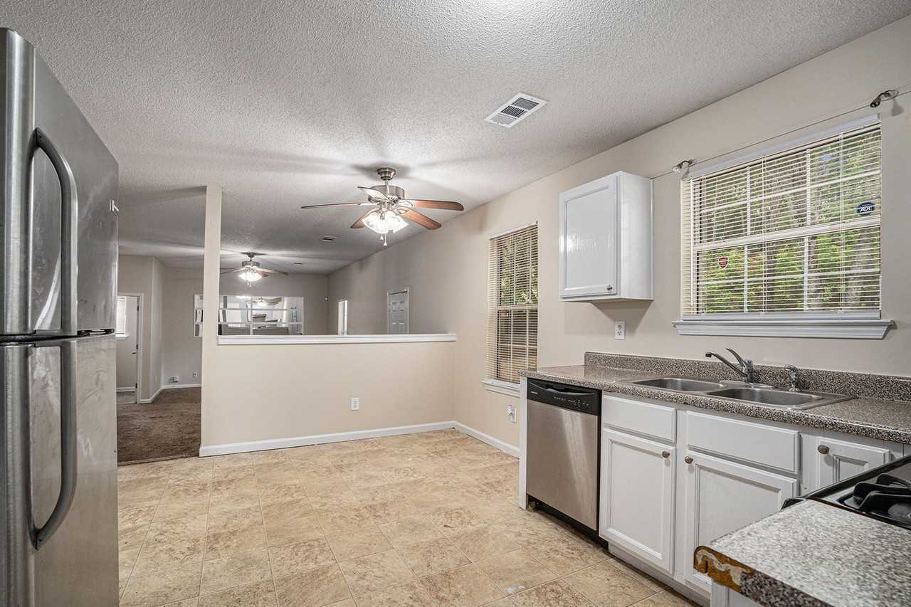 5346 Salem Springs Dr - Photo 5 of 18