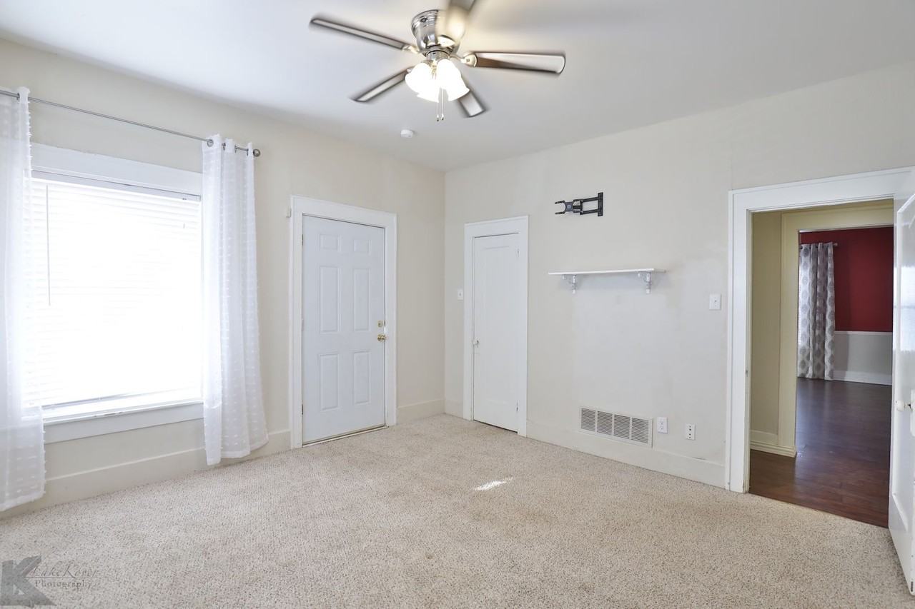 887 Hickory St - Photo 2 of 41