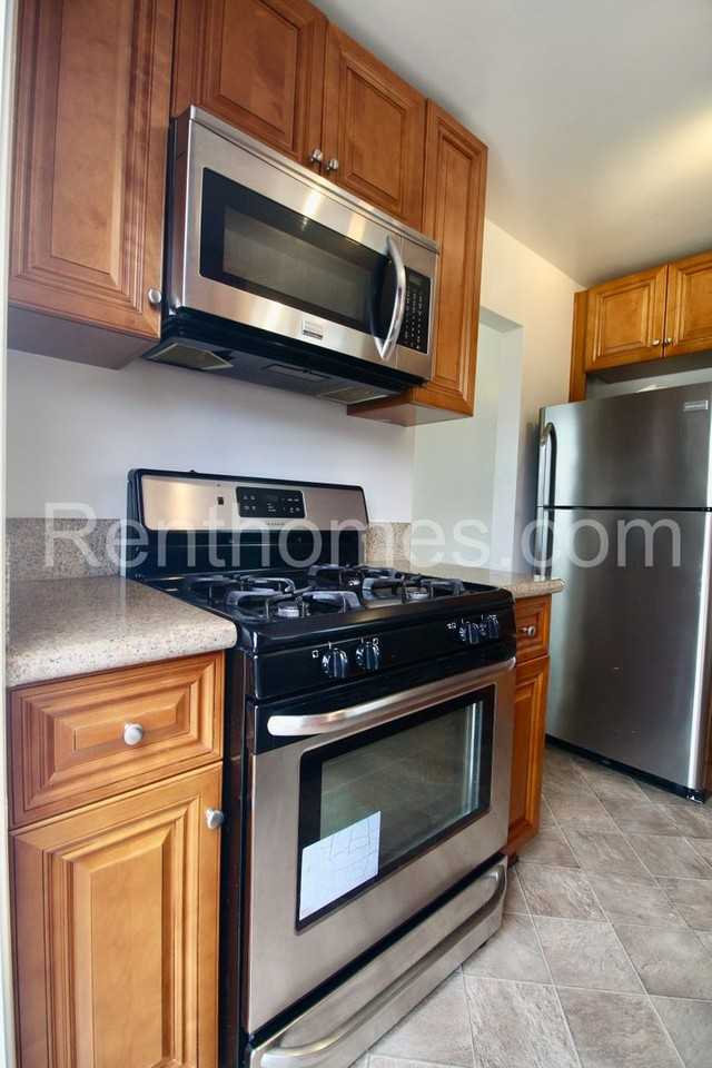 2345 Comstock St - Photo 7 of 22
