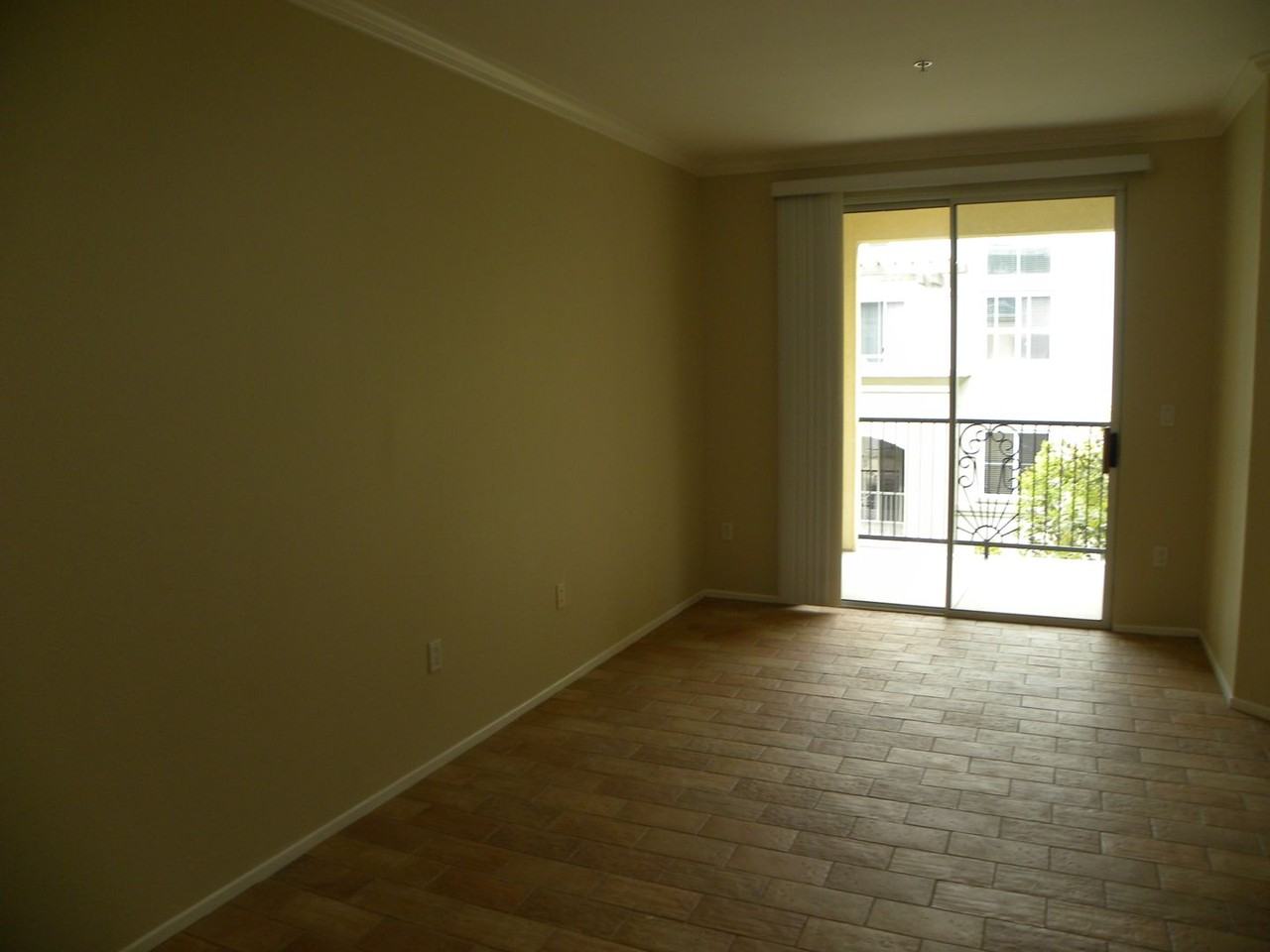 3412 Watermarke Pl - Photo 7 of 18