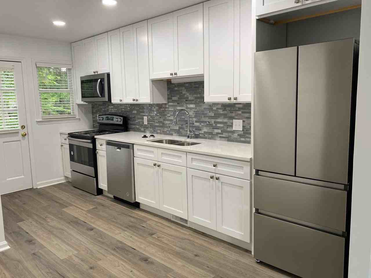 525 Bashford Rd - Photo 4 of 14