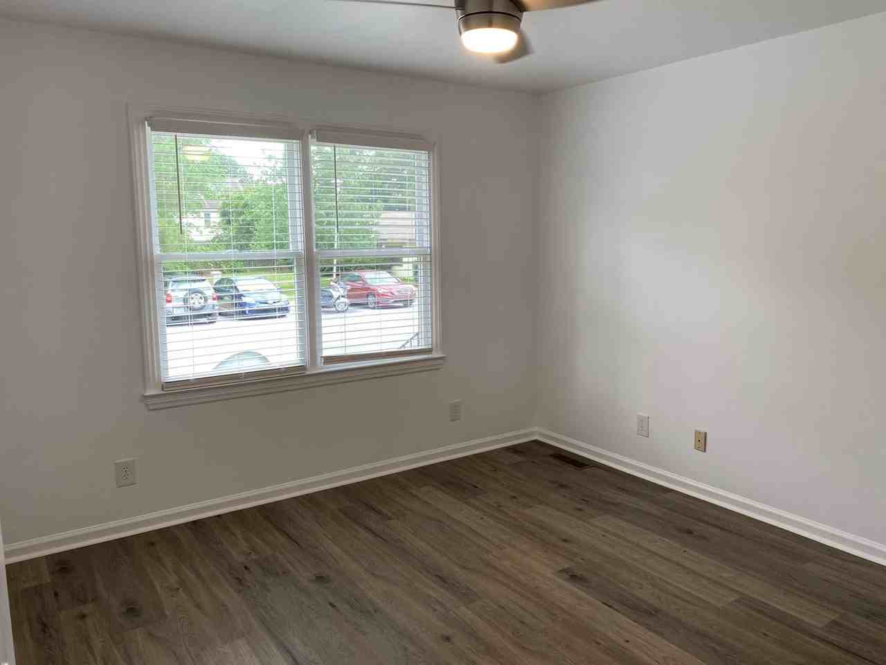 525 Bashford Rd - Photo 7 of 14