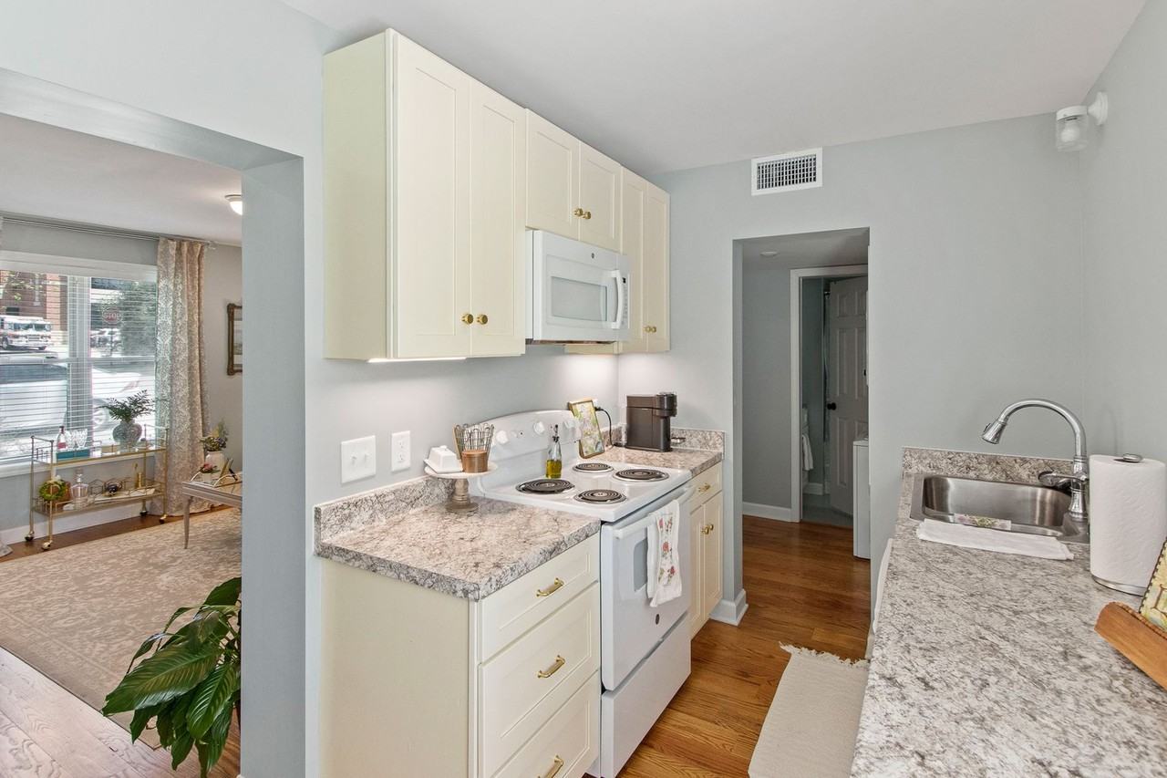 350 E Magnolia Ave #4 - Photo 2 of 11