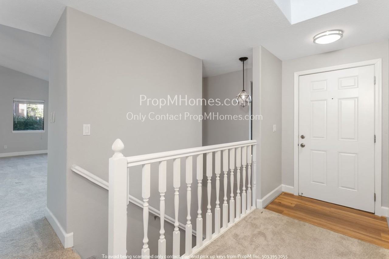 3460 Se Aldercrest Rd - Photo 3 of 43