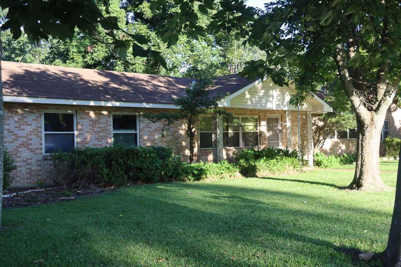 715 Texas Ave - Photo 3 of 8