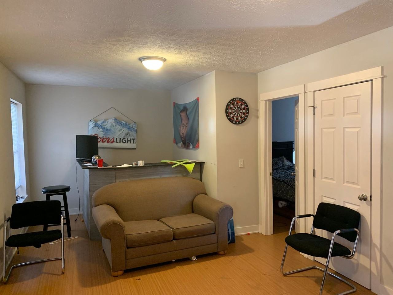 304 E 17th St - Photo 6 of 17