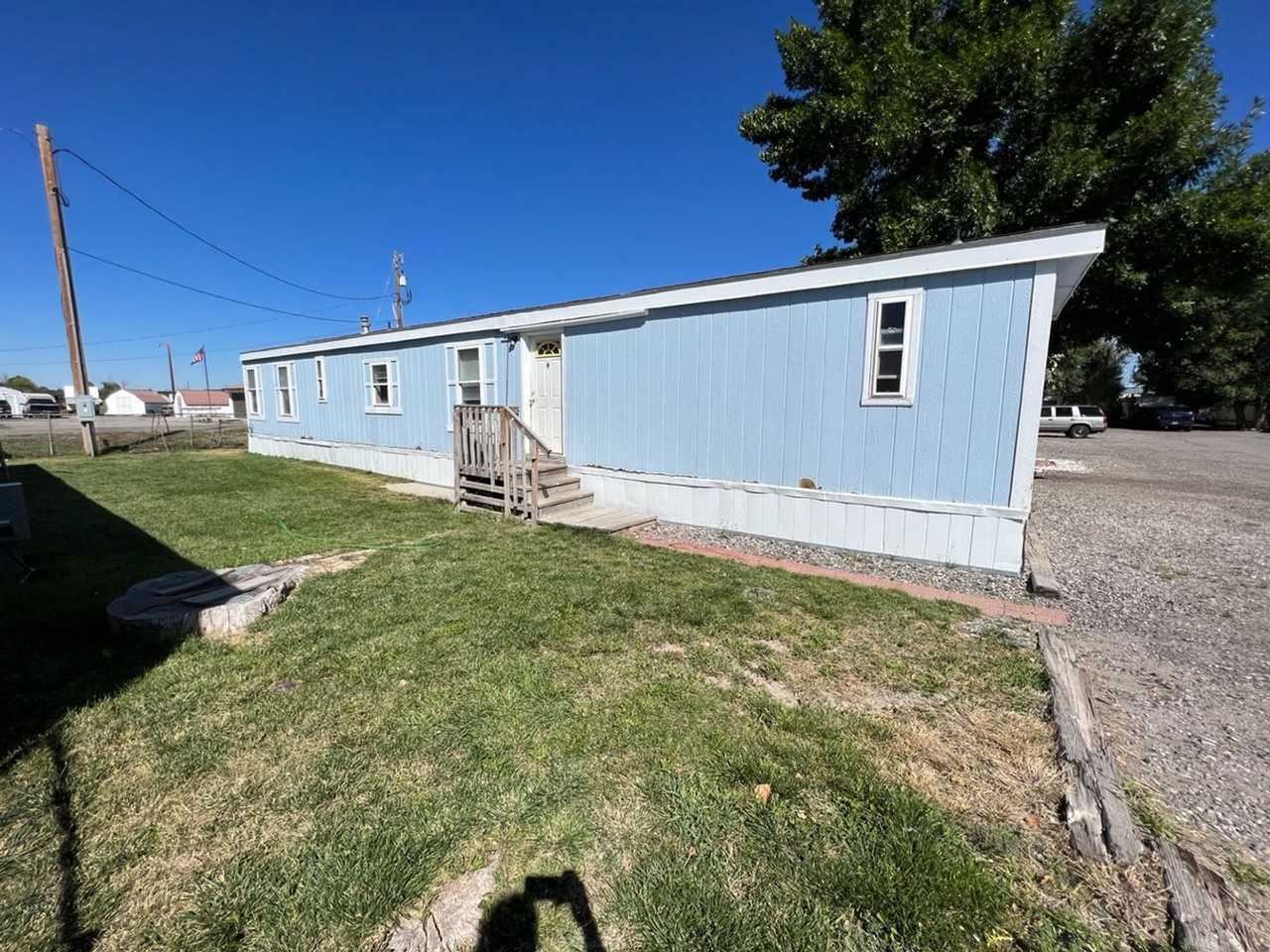1315 S Federal Blvd - Photo 2 of 45