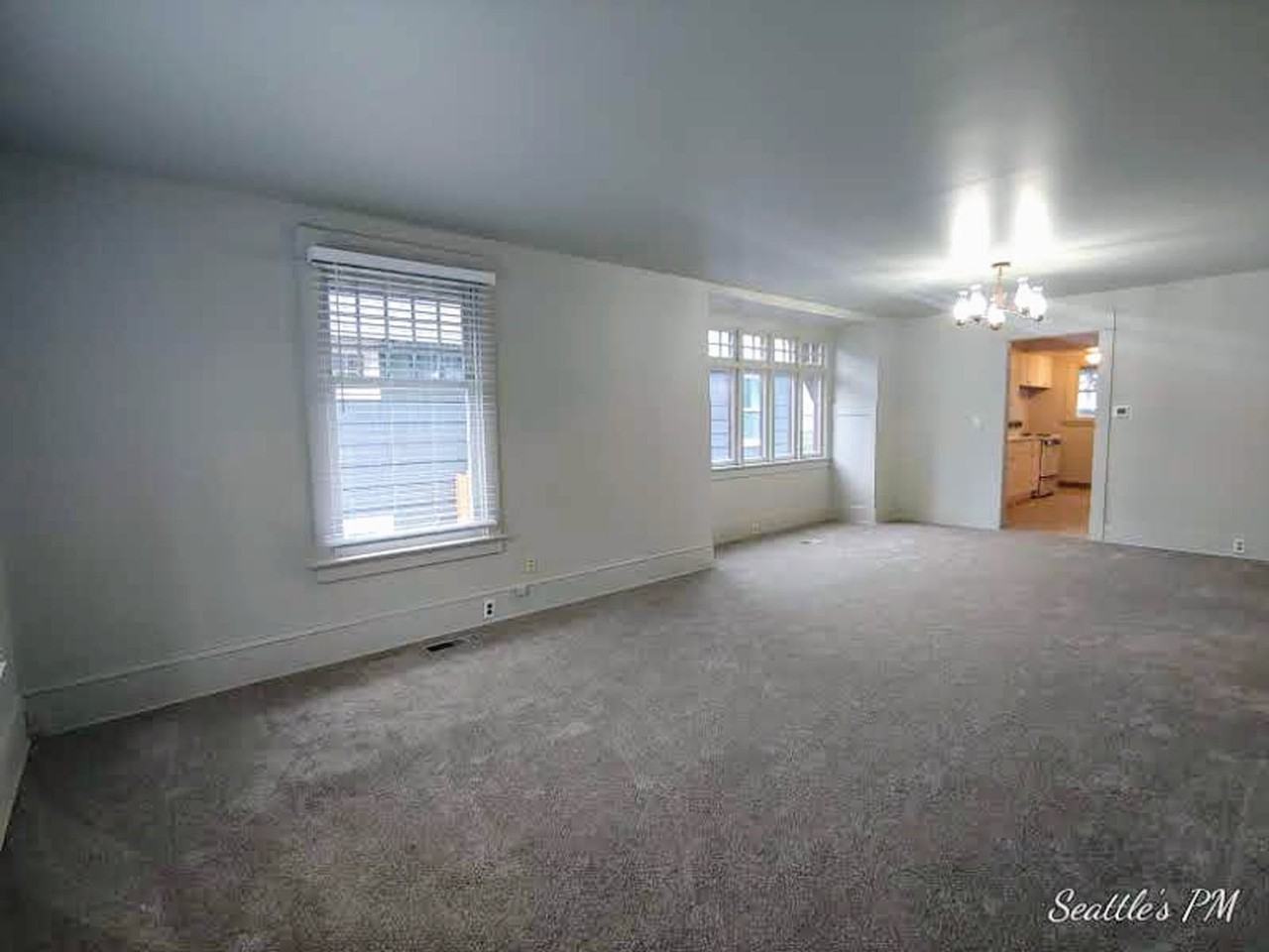843 Ne 56th St - Photo 2 of 19