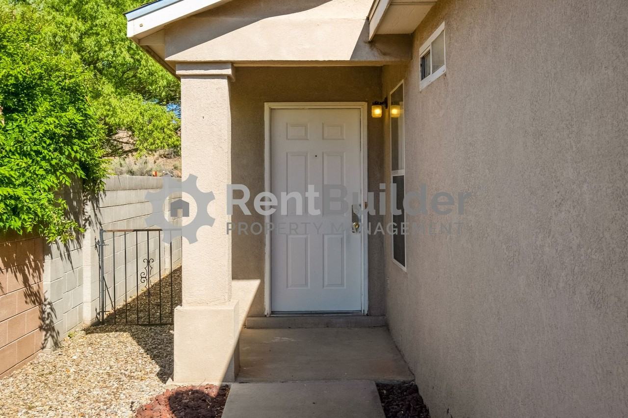 10505 La Traviatta Pl Nw - Photo 2 of 22
