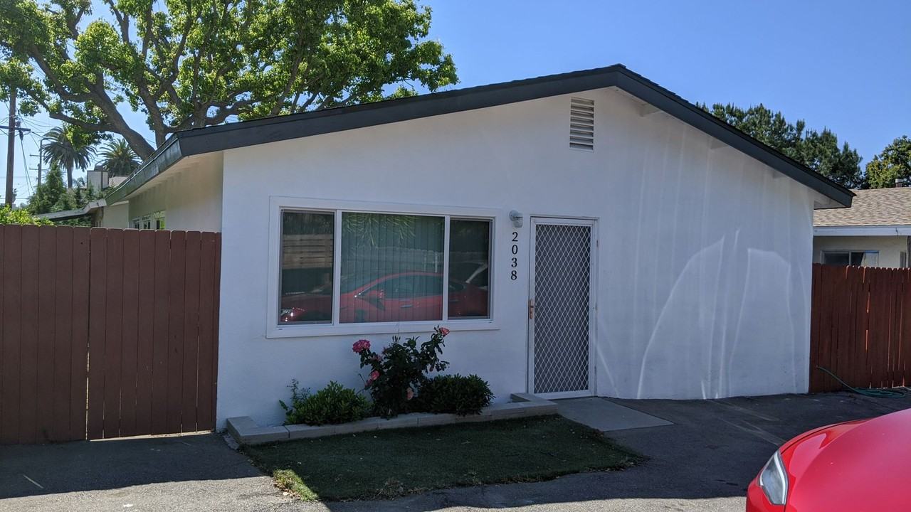 2040 250th St - Photo 6 of 10