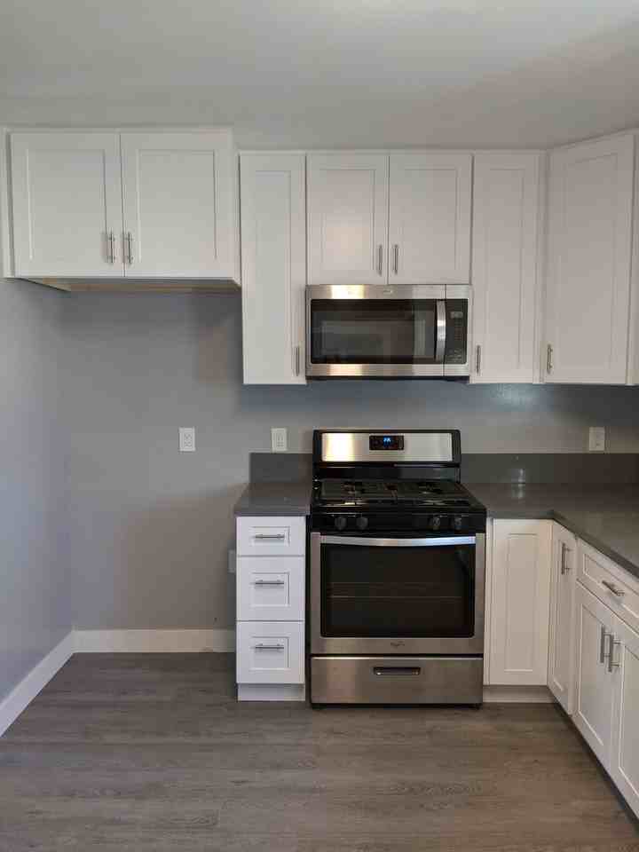 2040 250th St - Photo 7 of 10