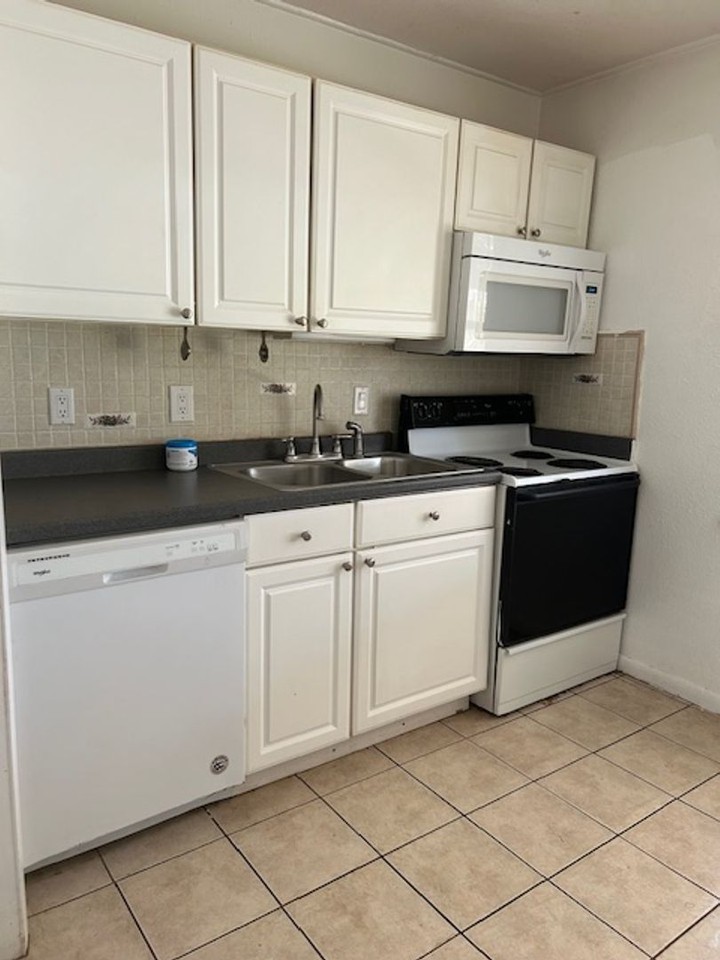 13580 Se Highway 464c - Photo 3 of 17