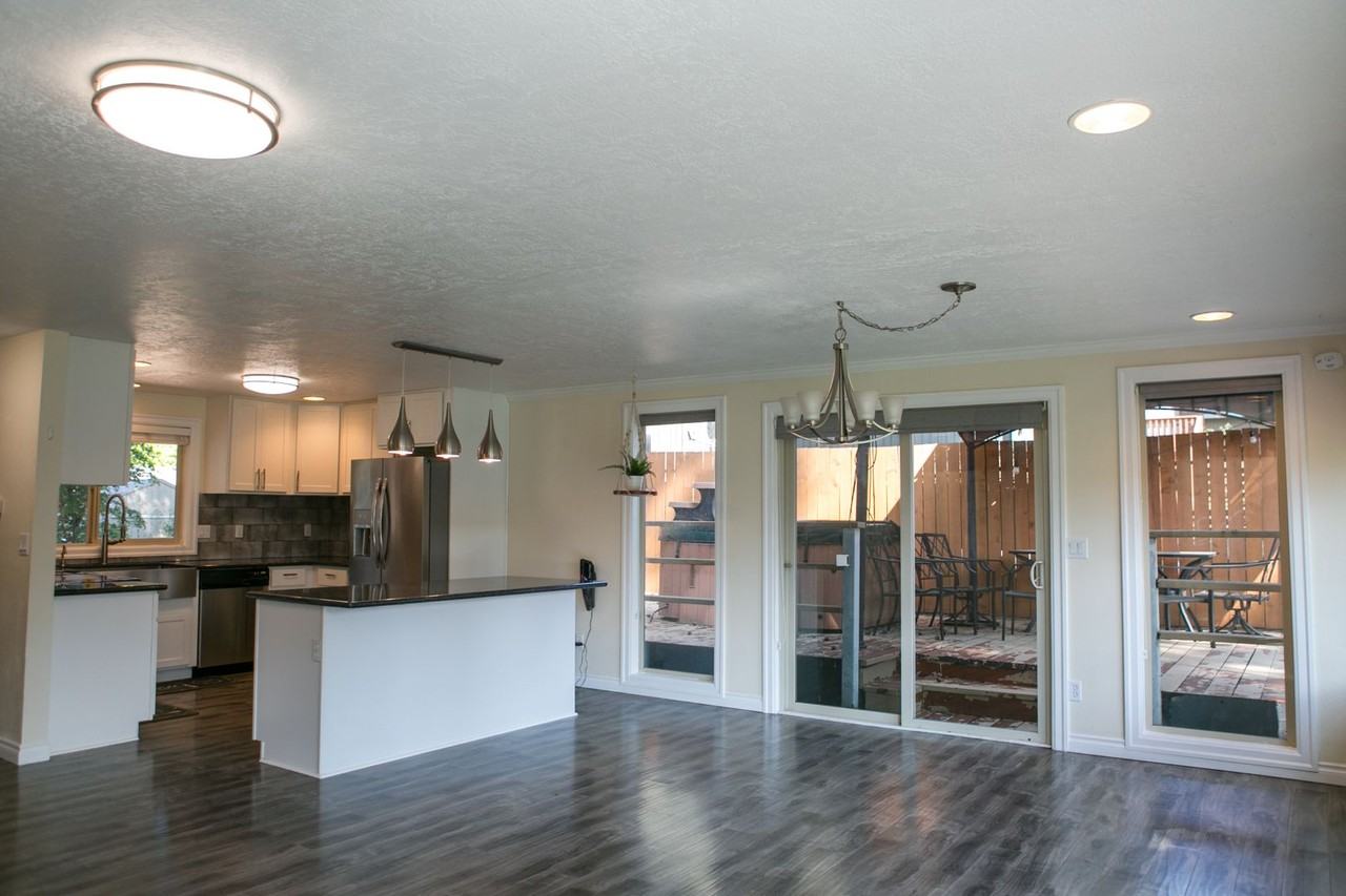 15931 Se Rickshire Ln - Photo 3 of 30