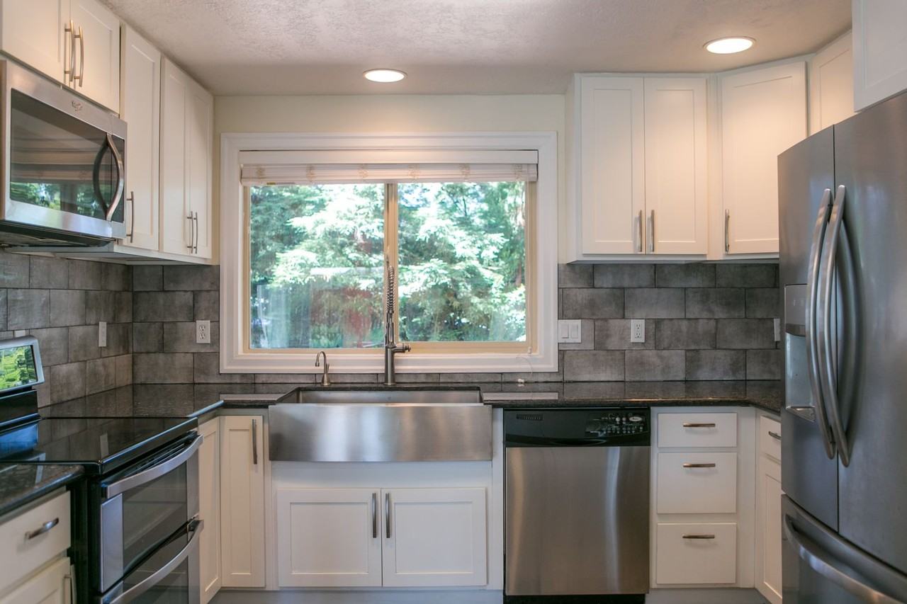 15931 Se Rickshire Ln - Photo 5 of 30