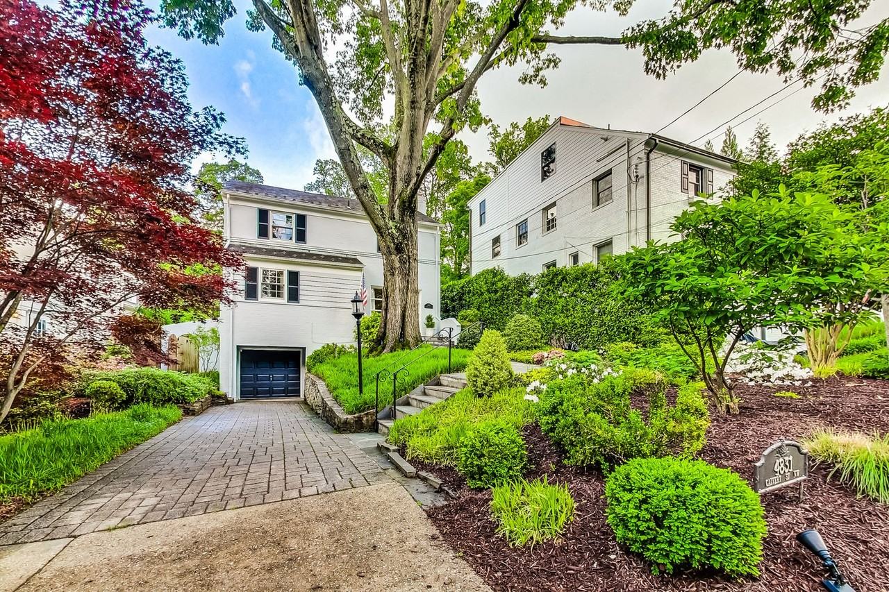 4831 Calvert St Nw - Photo 4 of 47
