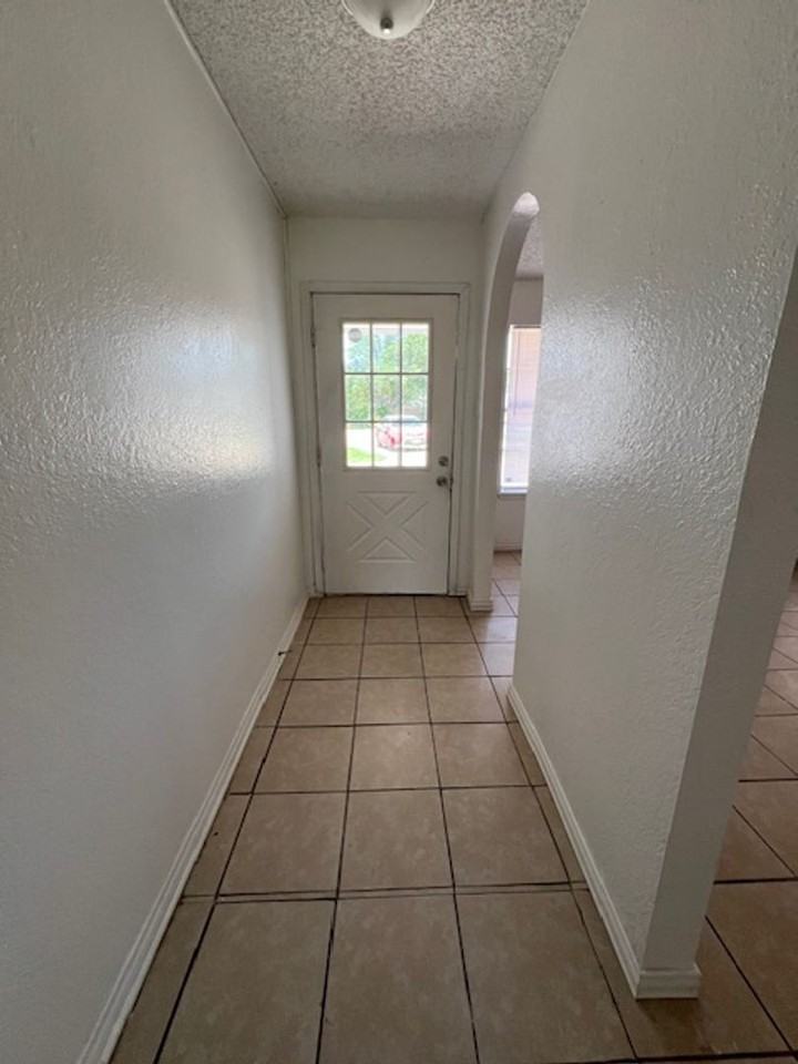 4826 Stonecrest Ct - Photo 3 of 18