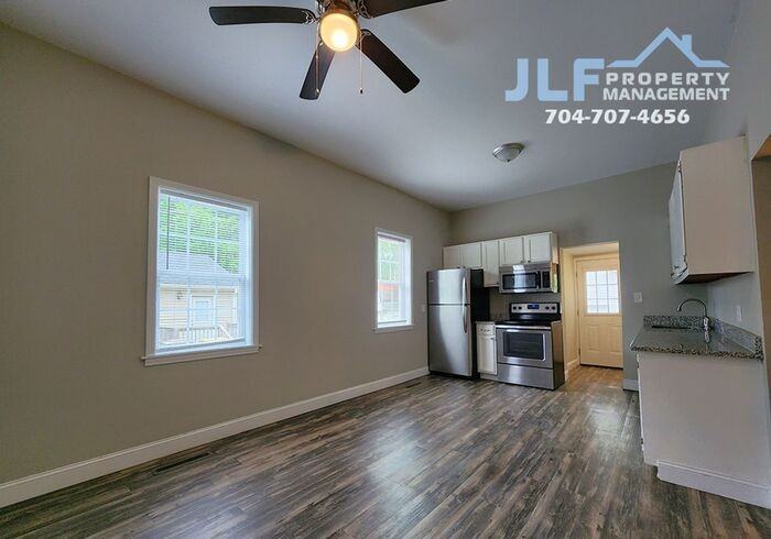 1421 Oakshade Ave - Photo 3 of 25