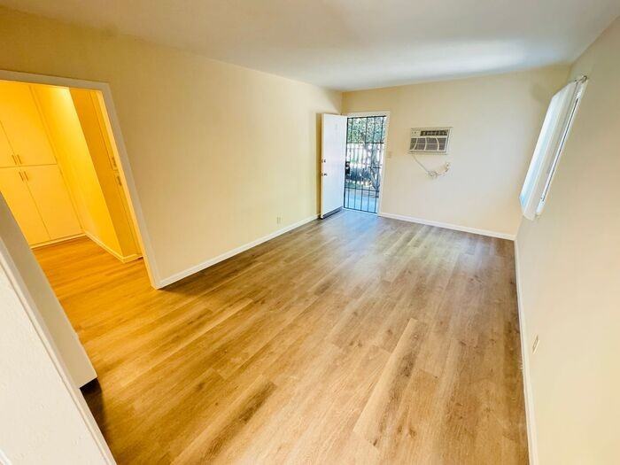 14758 Blythe St #2 - Photo 2 of 10