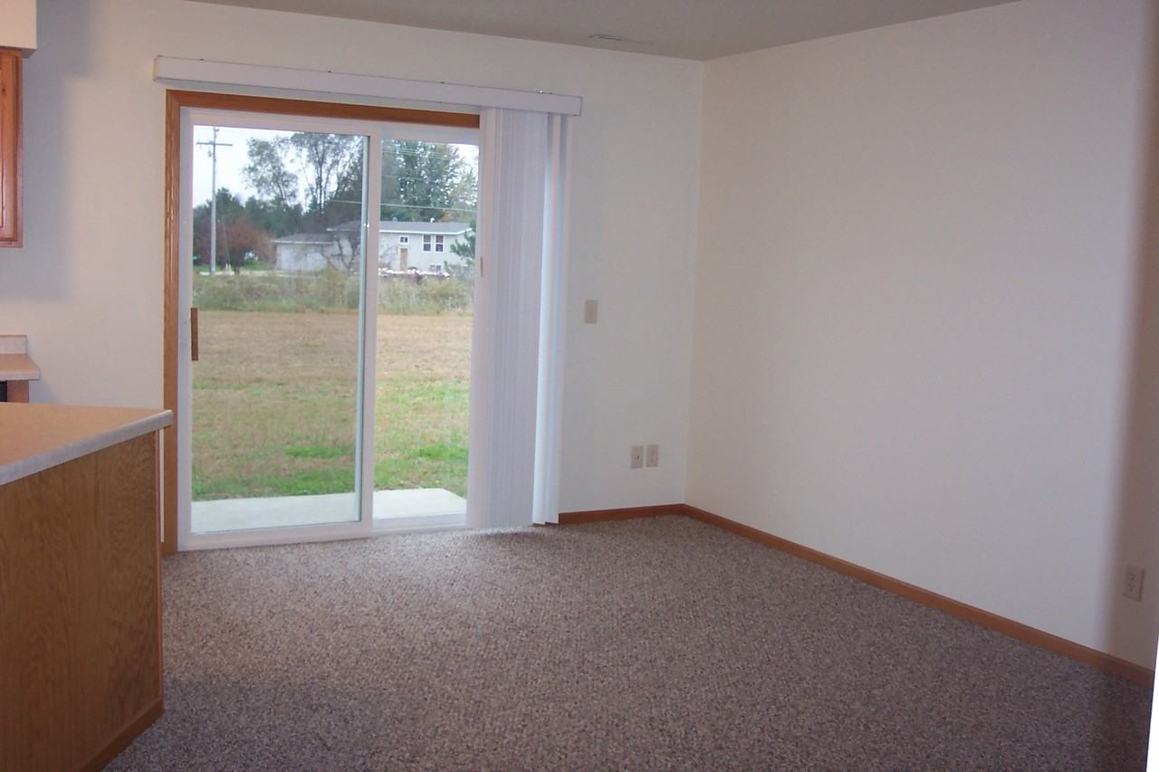 610 Kozarek Ave #5 - Photo 5 of 7