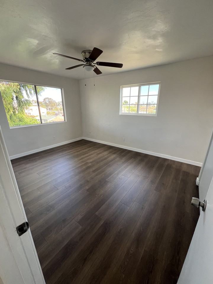 1702 E 7th St #NA - Photo 6 of 15