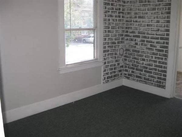 107 California St #2 - Photo 7 of 8