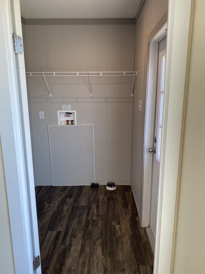 4404 Boxwood Rd - Photo 4 of 15