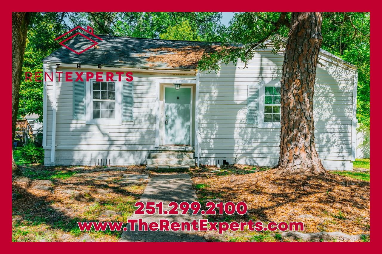 1456 Houston Street - Photo 2 of 31