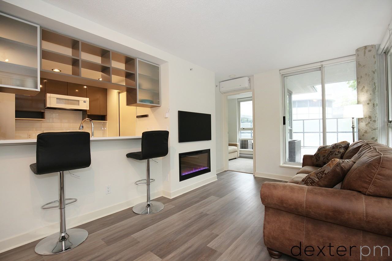 939 Expo Boulevard #305