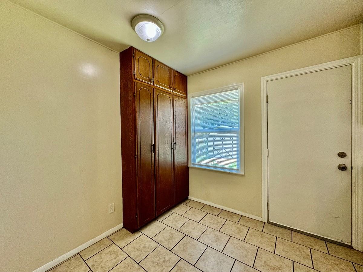 3222 N Holman Ct #1 - Photo 5 of 21